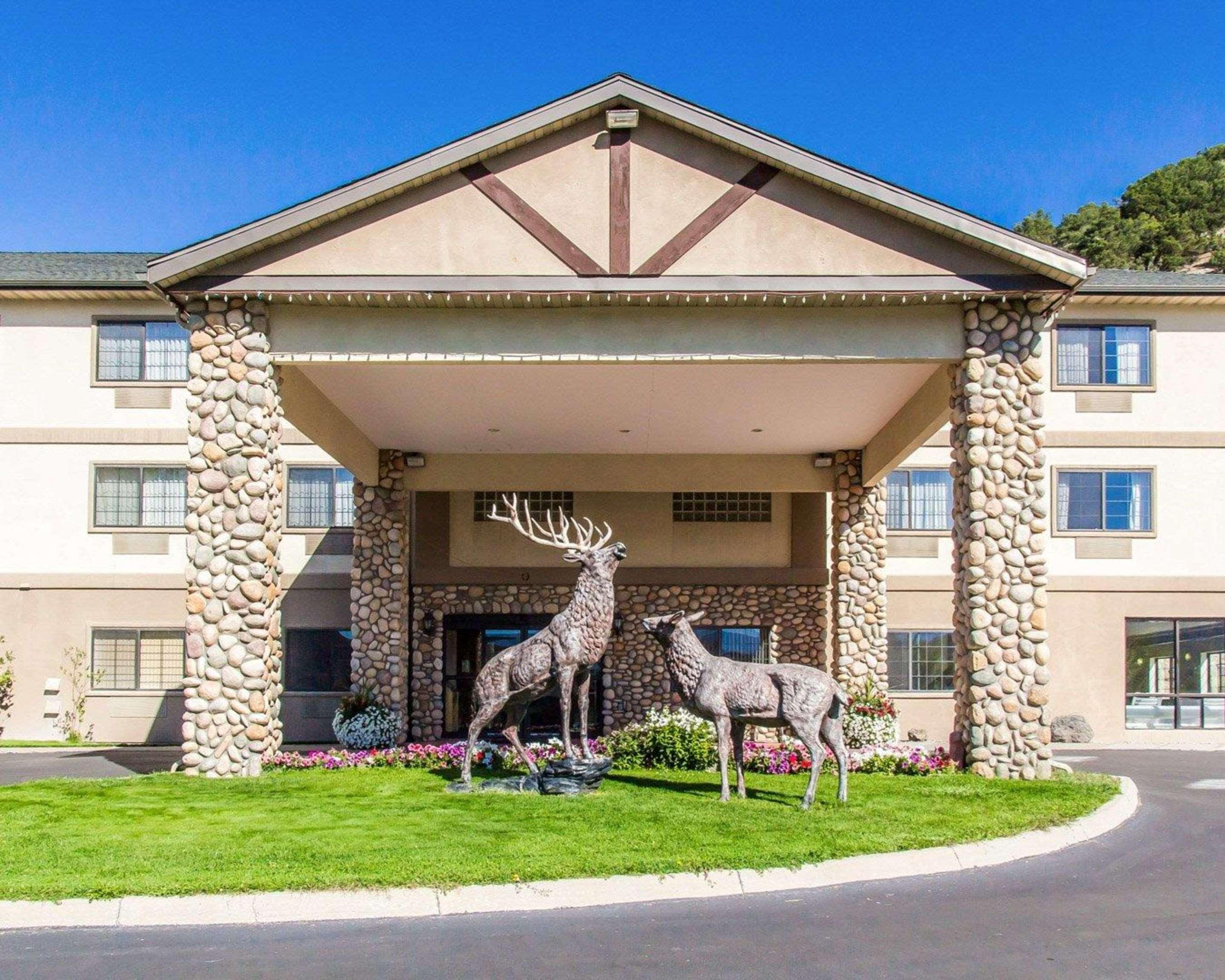 Quality Inn&Suites Vail Valley Eagle Extérieur photo